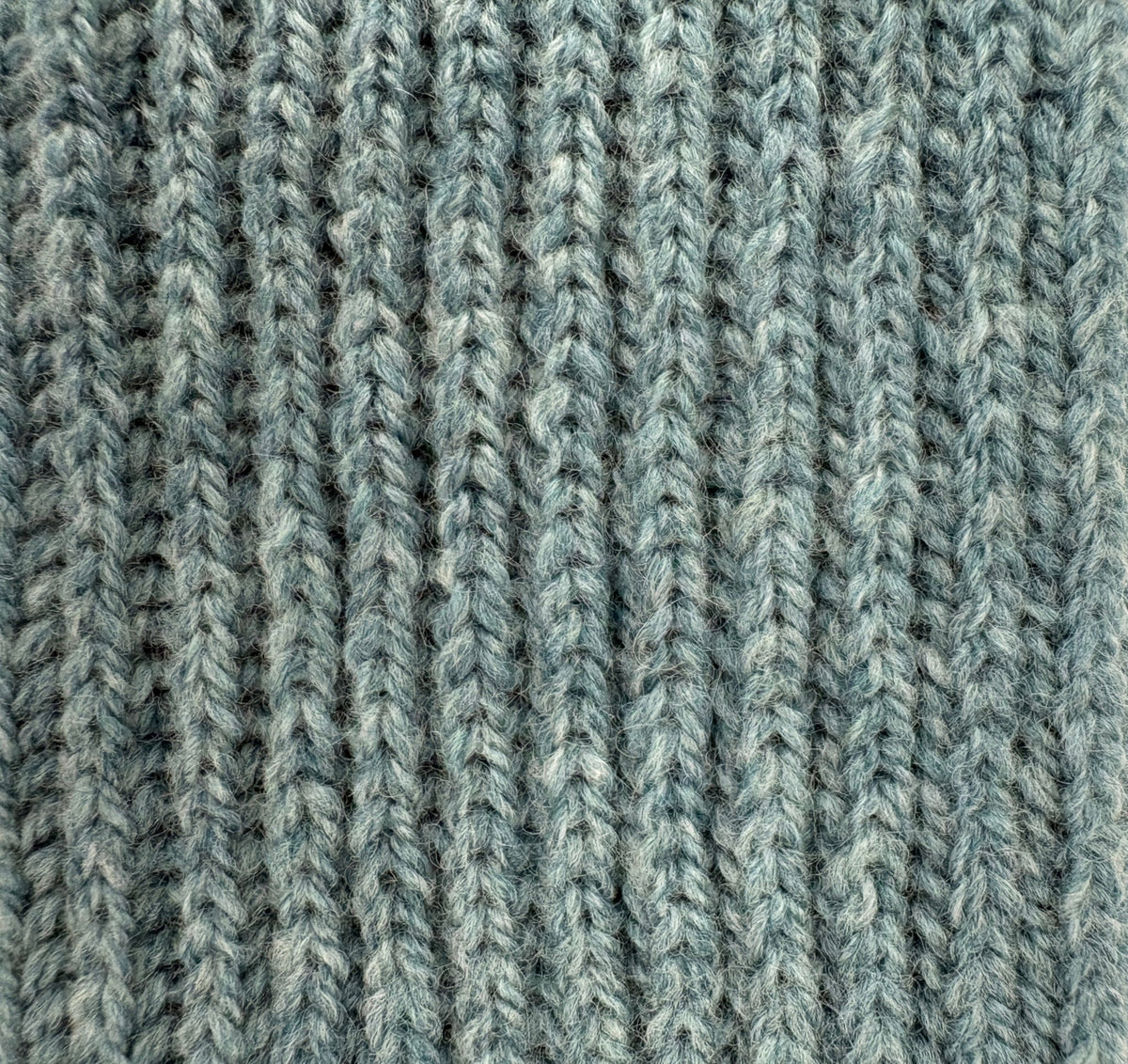 Fisherman's Rib Short Lambswool Beanie in Oribe Green - detail of stitch - Jo Cranston knitwear