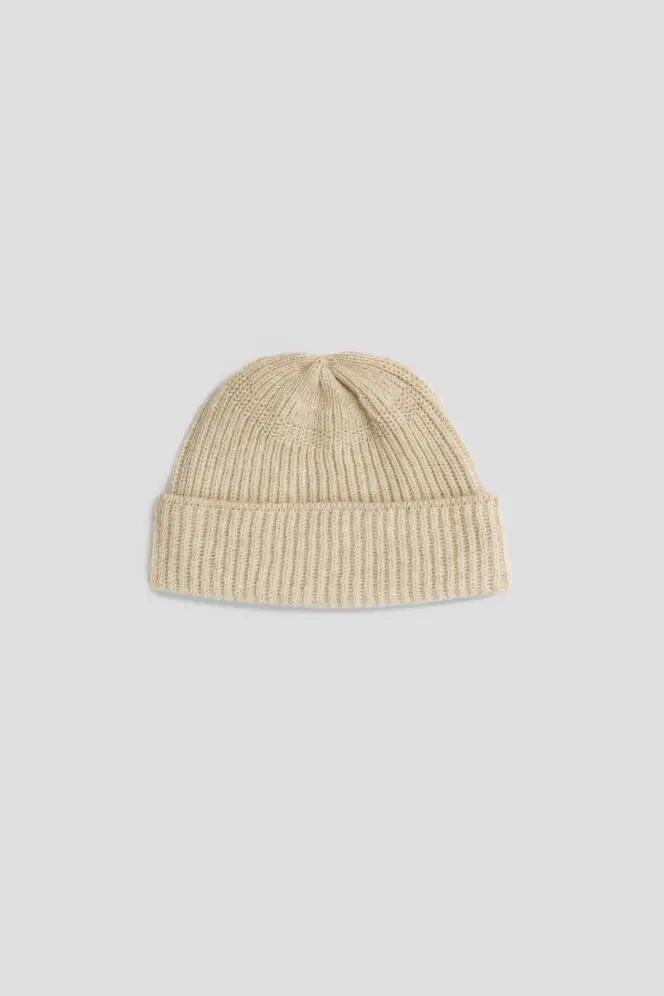 Fisherman's Rib Short Beanie - Swansdown